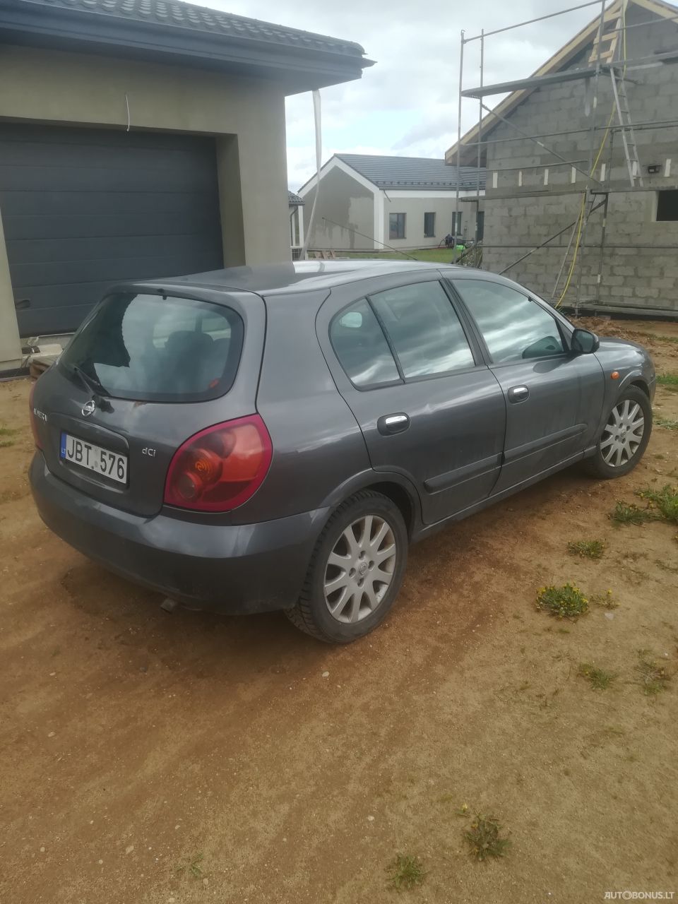 Nissan Almera, 1.5 l., hečbekas