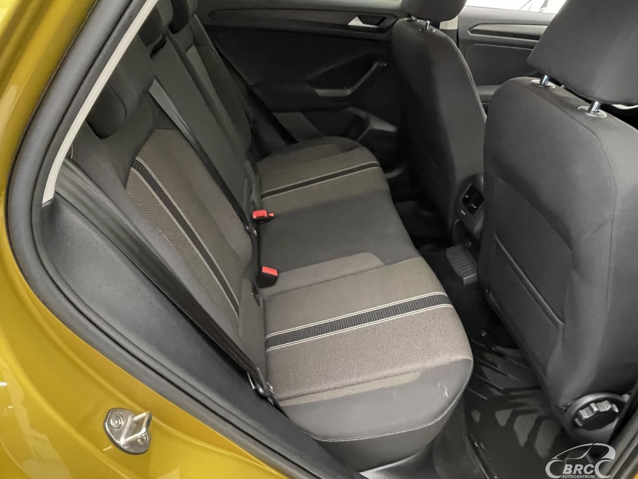 Volkswagen T-Roc | 9