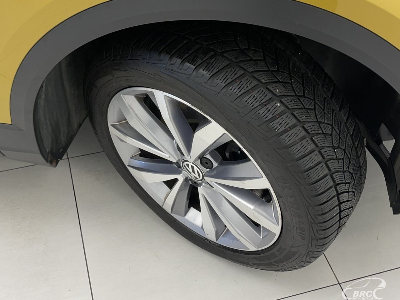 Volkswagen T-Roc | 37