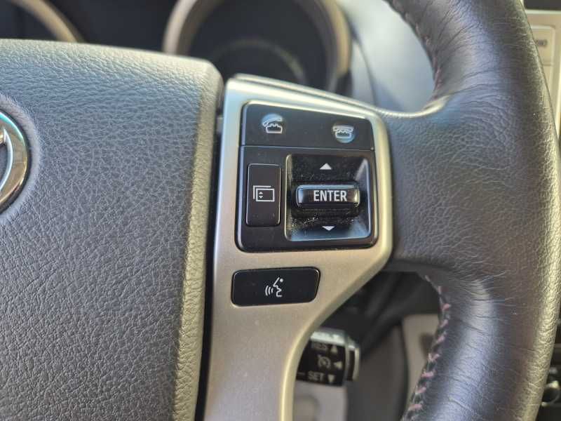Toyota Land Cruiser | 10