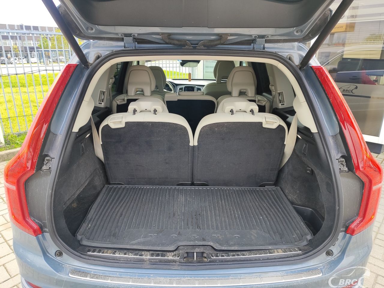 Volvo XC90 | 6