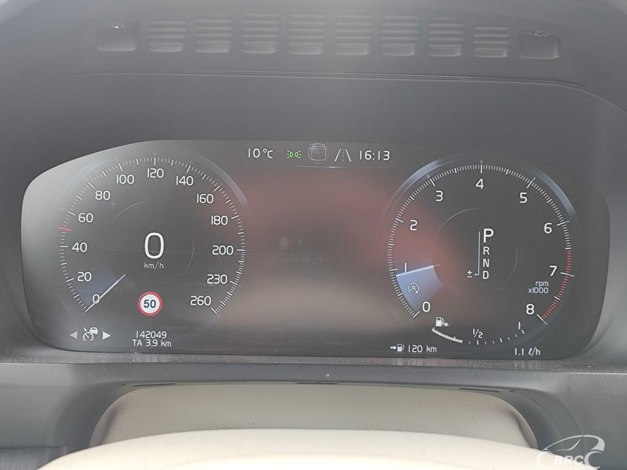 Volvo XC90 | 10