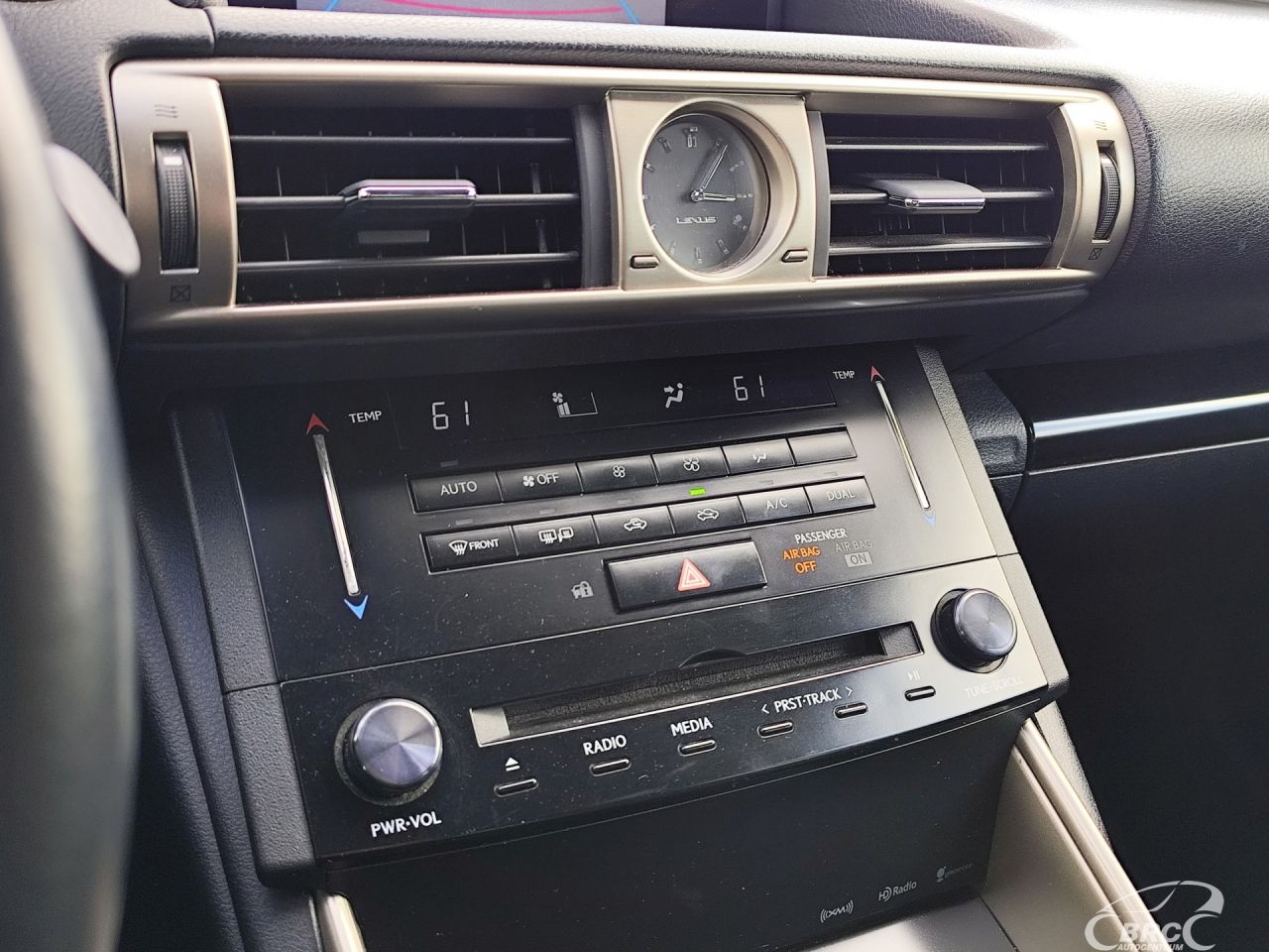 Lexus IS 250 | 10