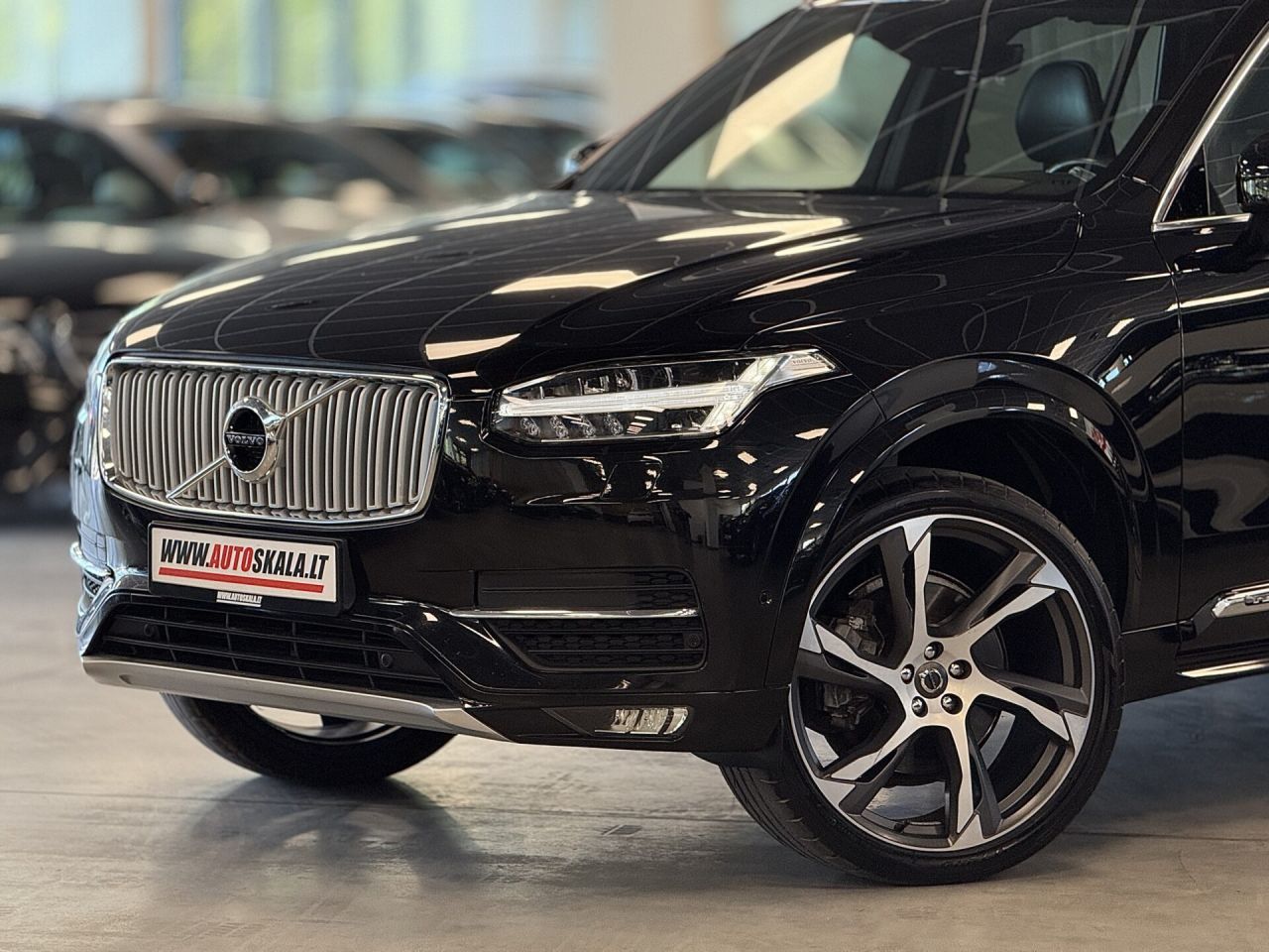Volvo XC90 | 8