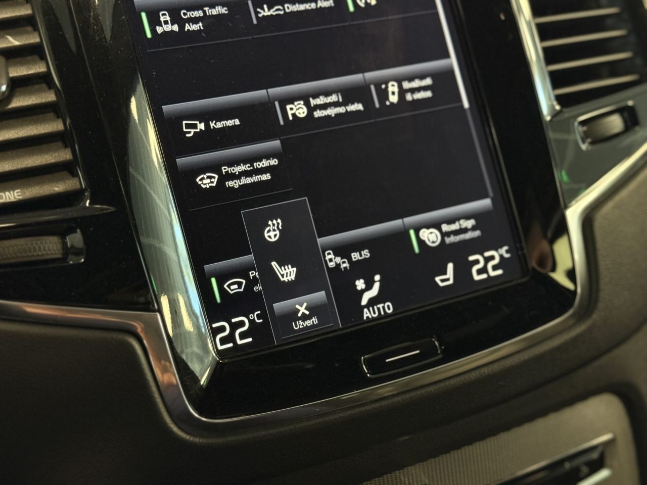 Volvo XC90 | 40