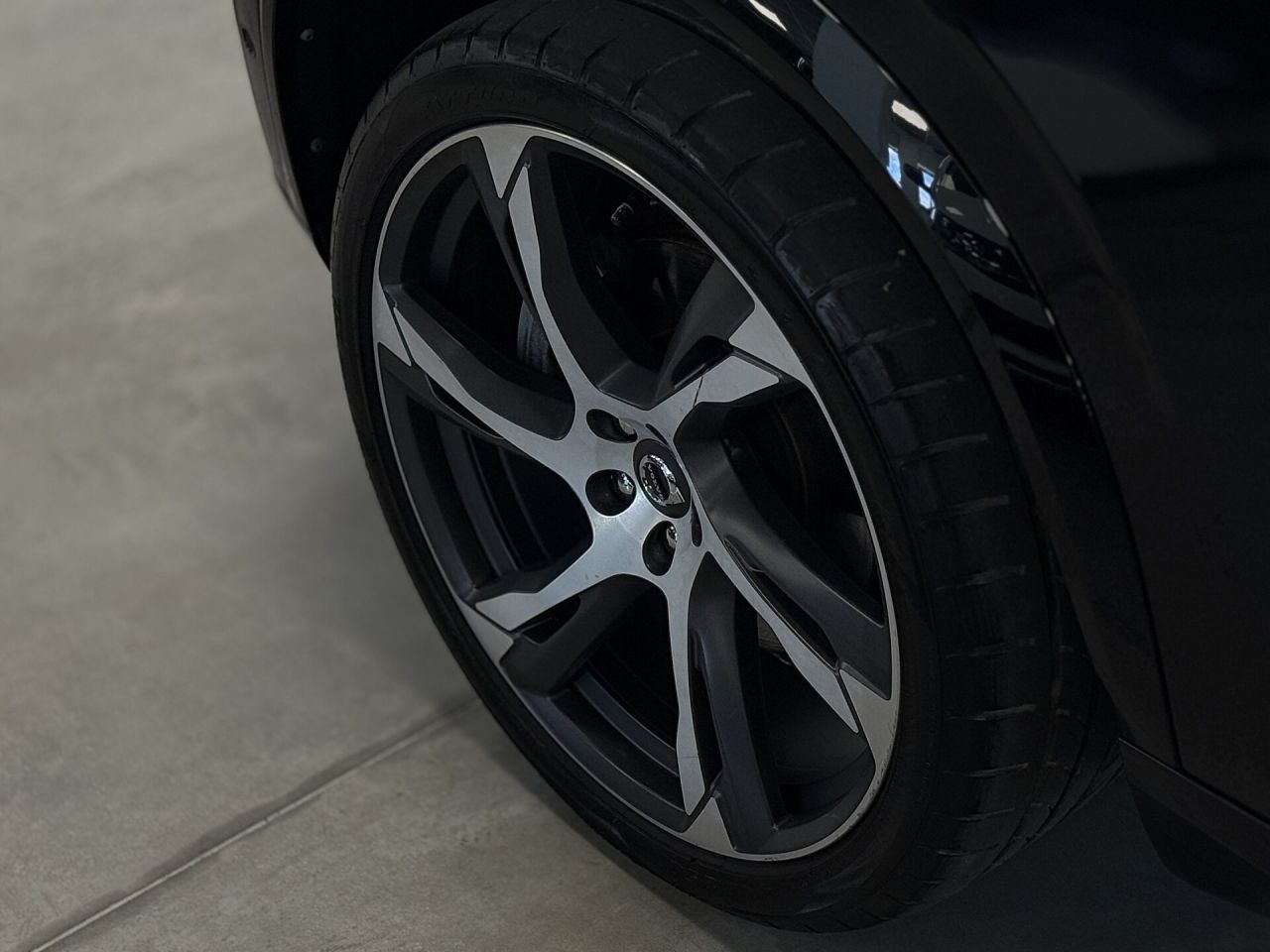 Volvo XC90 | 18