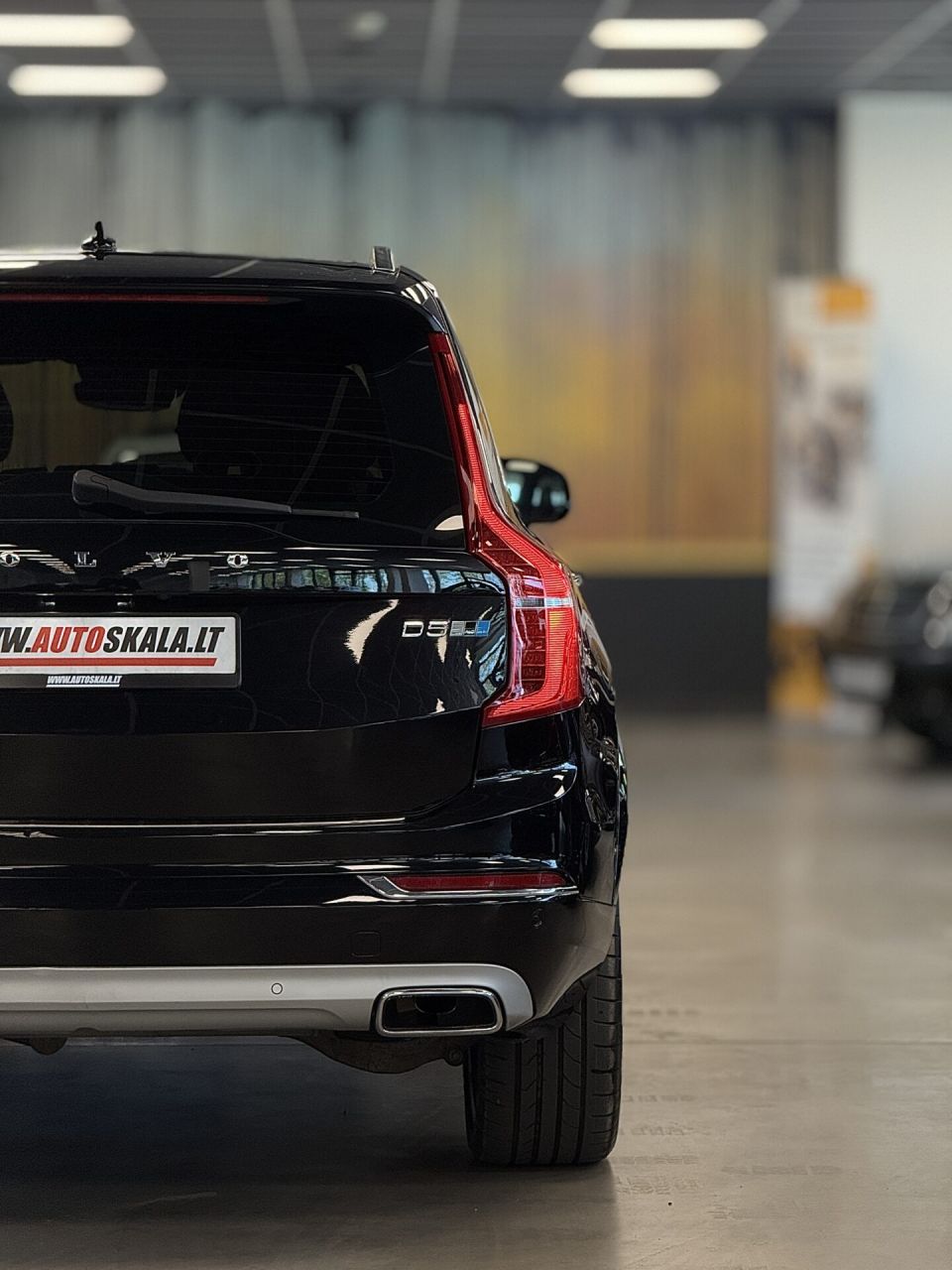 Volvo XC90 | 25
