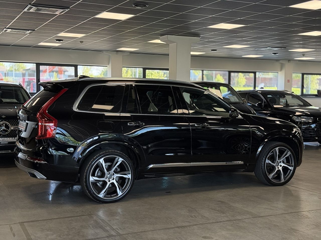 Volvo XC90 | 11