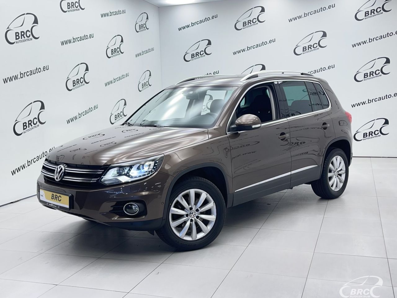 Volkswagen Tiguan, 2.0 l., Внедорожник