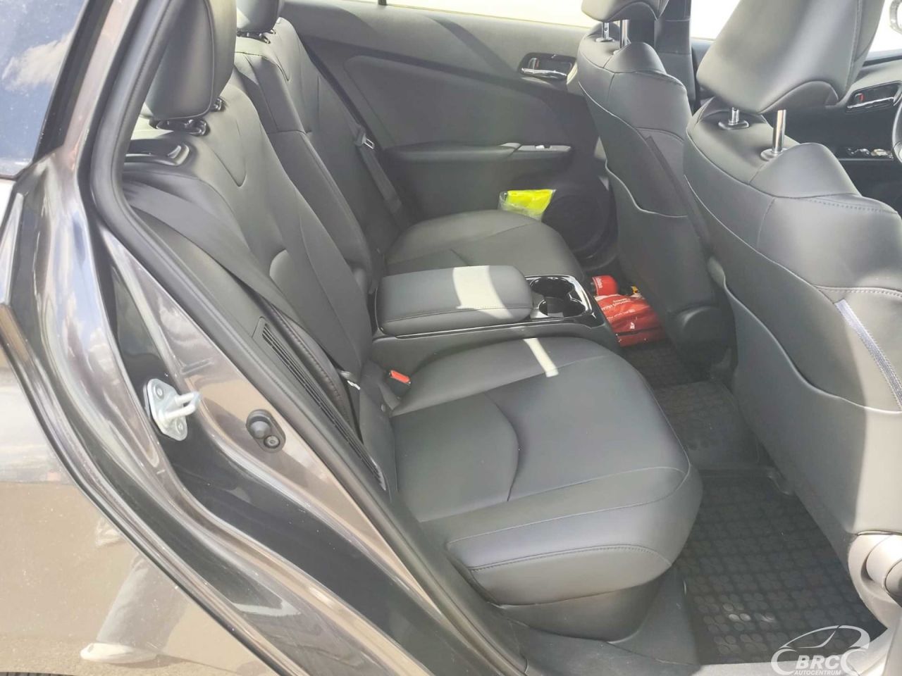 Toyota Prius | 10