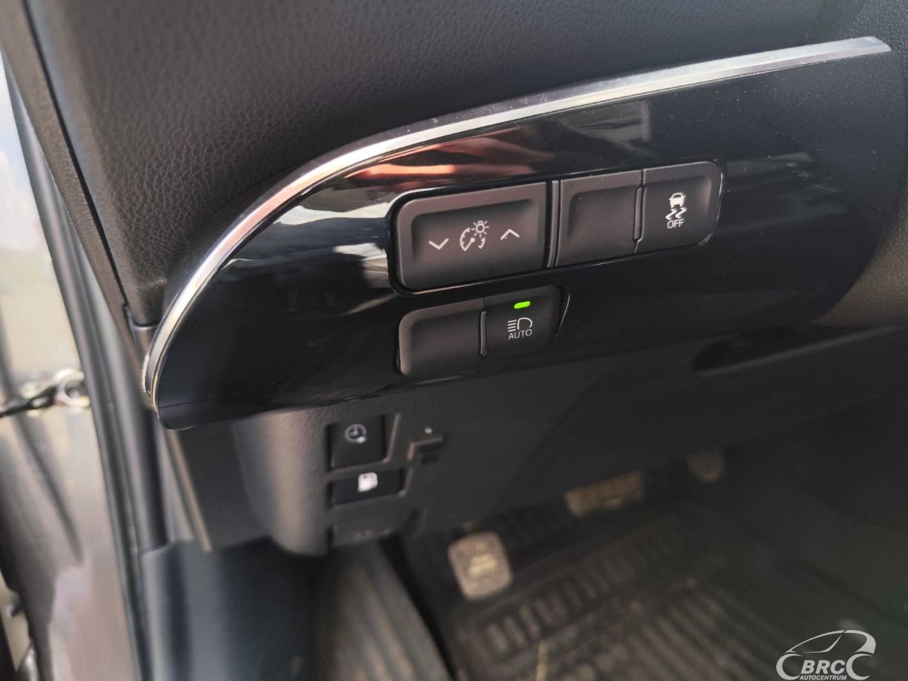 Toyota Prius | 13