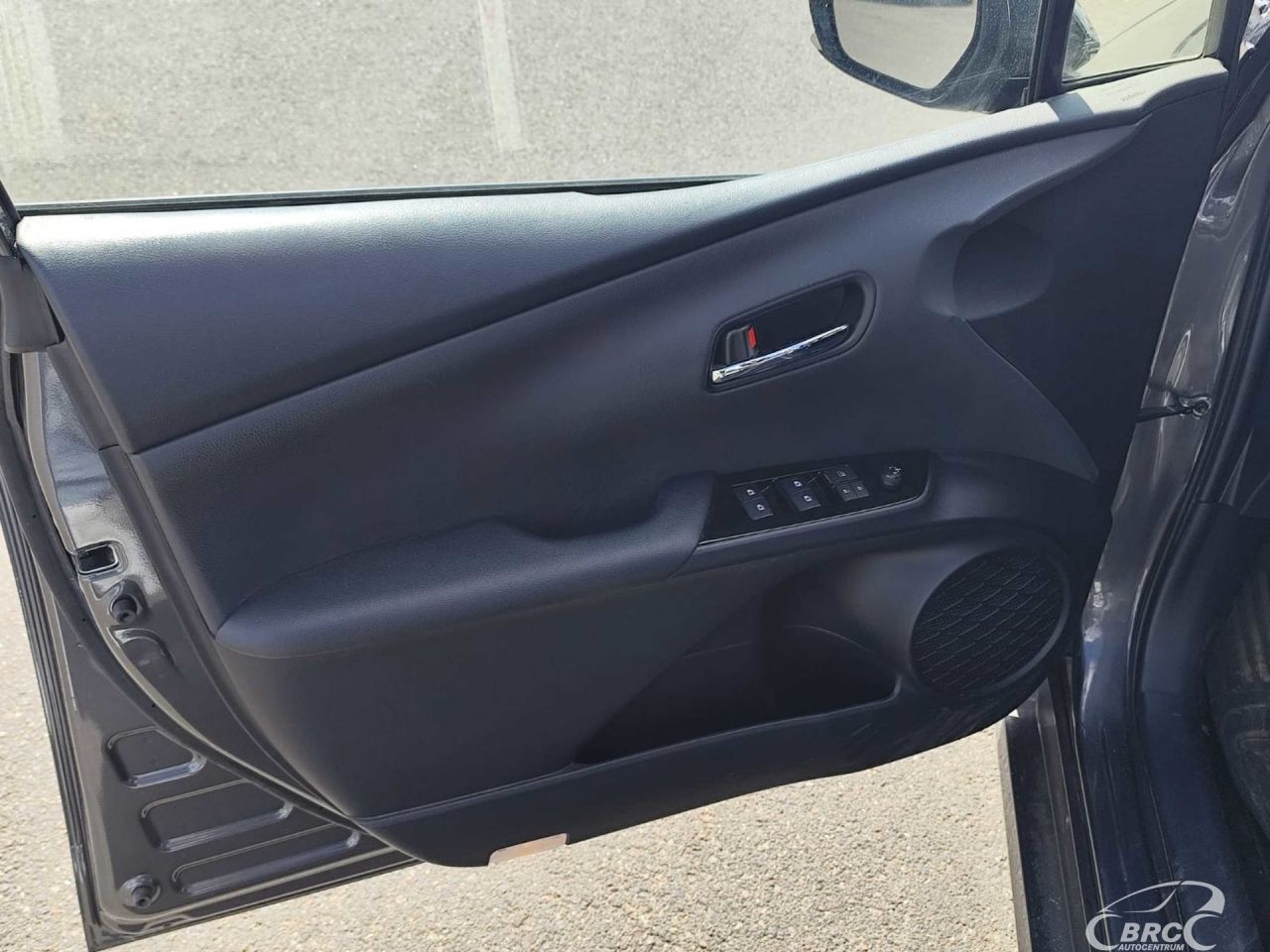 Toyota Prius | 11