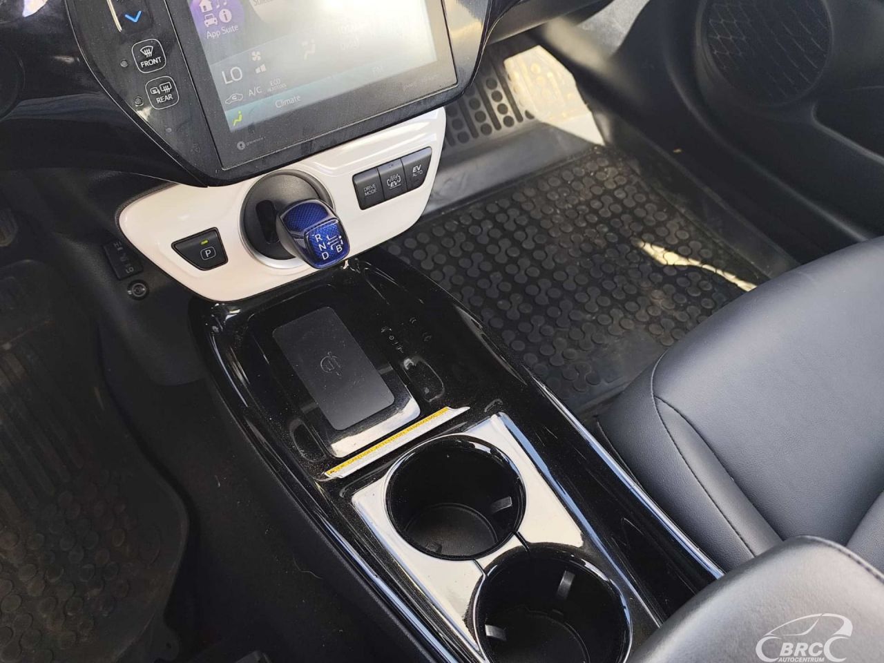 Toyota Prius | 17