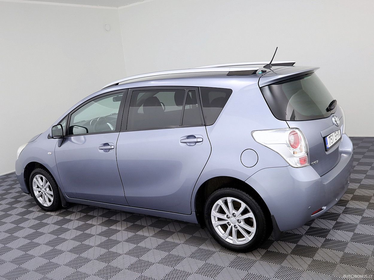 Toyota Verso | 3