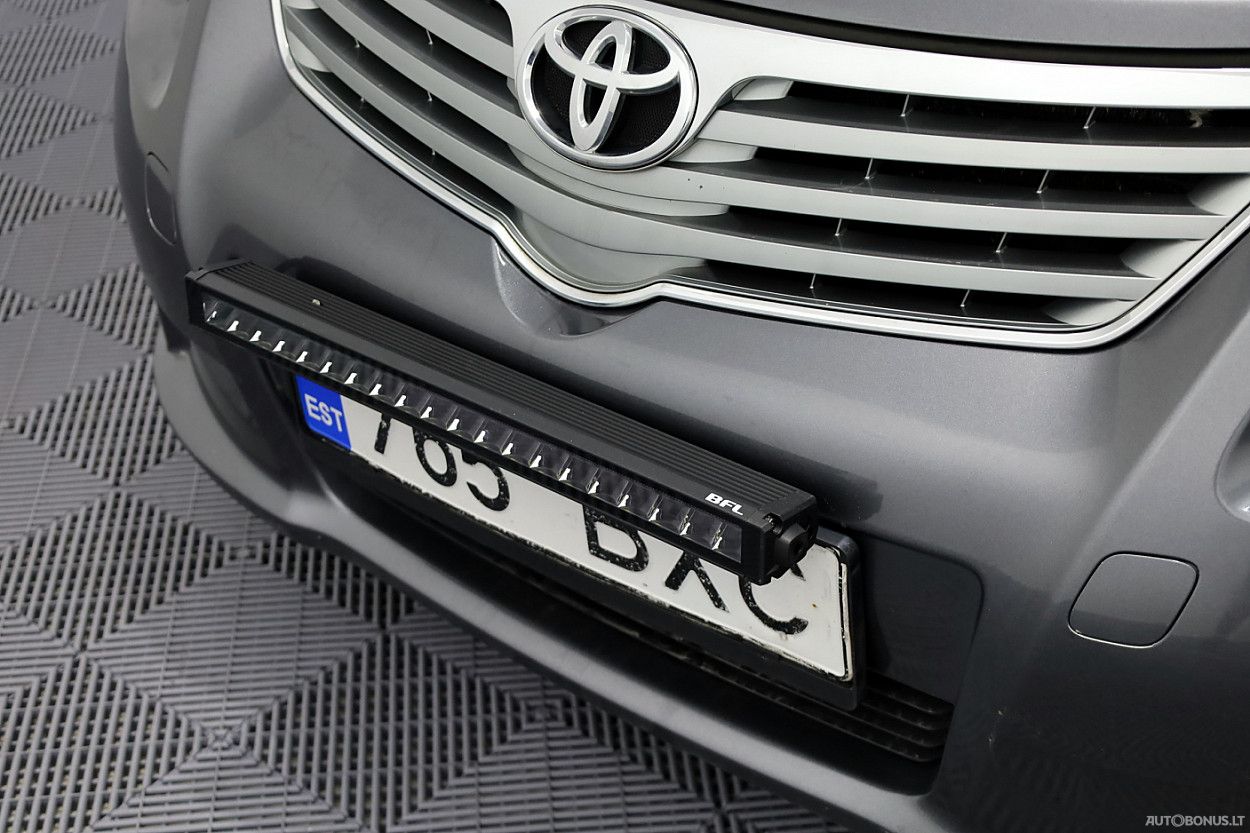 Toyota Avensis | 9