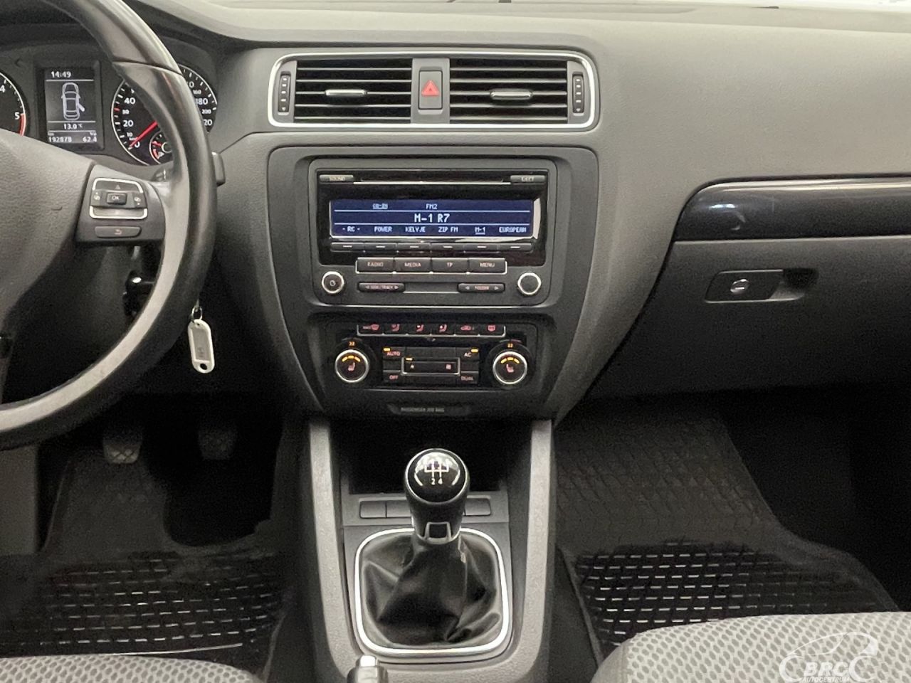 Volkswagen Jetta | 12