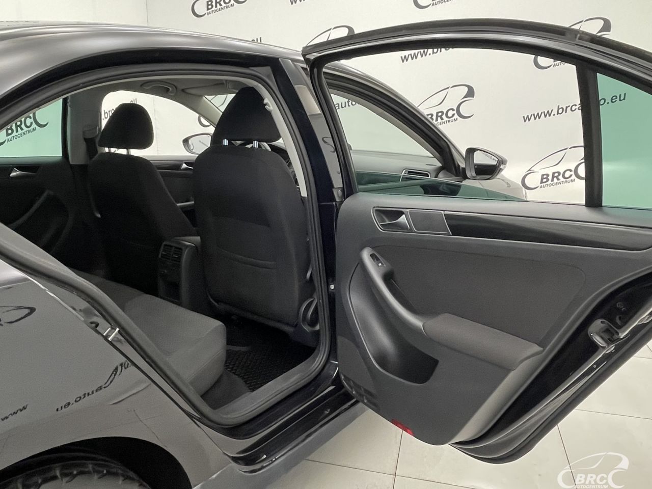 Volkswagen Jetta | 10