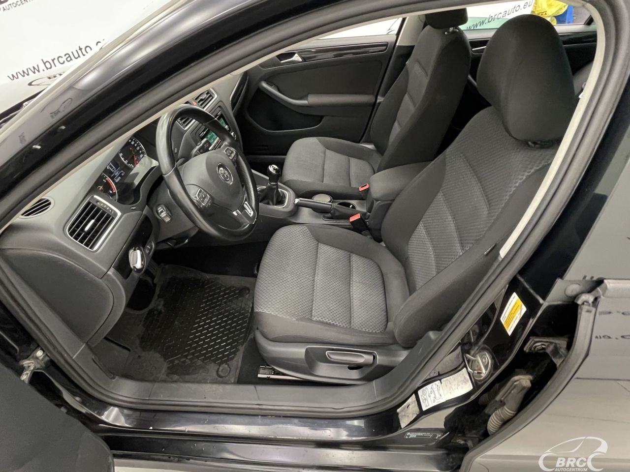Volkswagen Jetta | 17