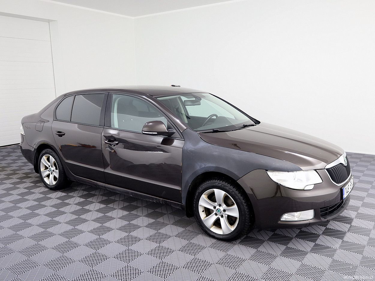Skoda Superb, 1.4 l., saloon