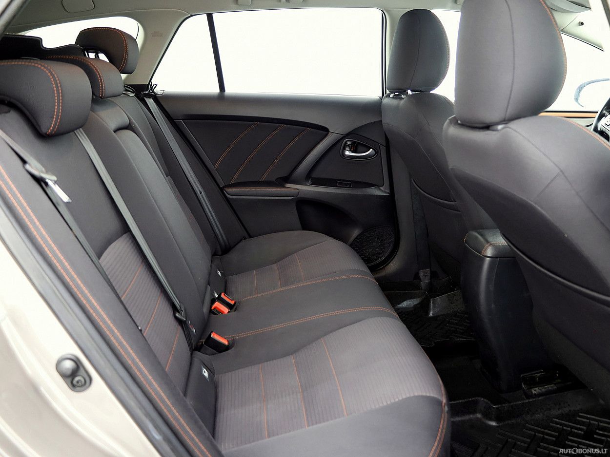 Toyota Avensis | 6