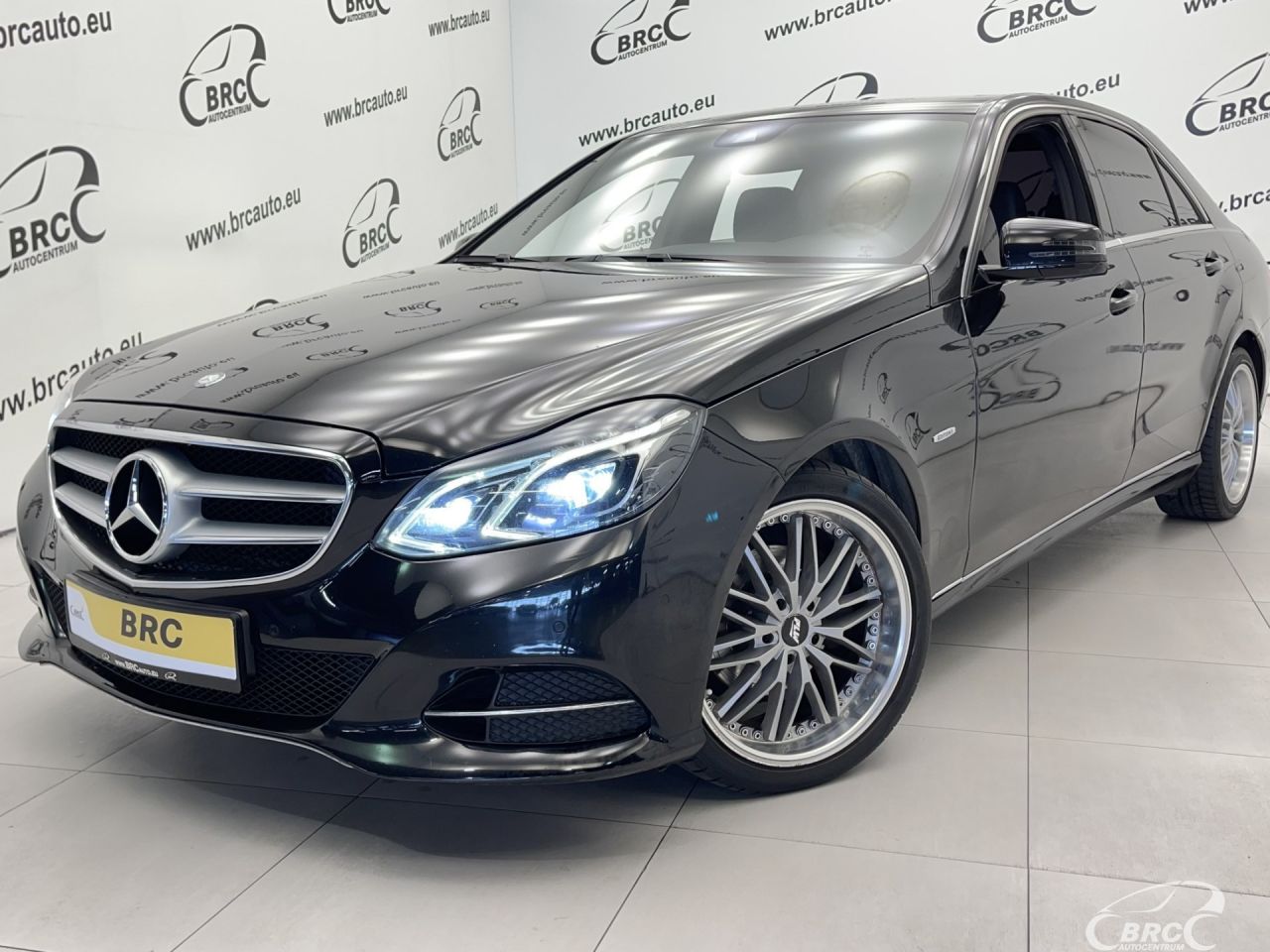 Mercedes-Benz E200 | 40