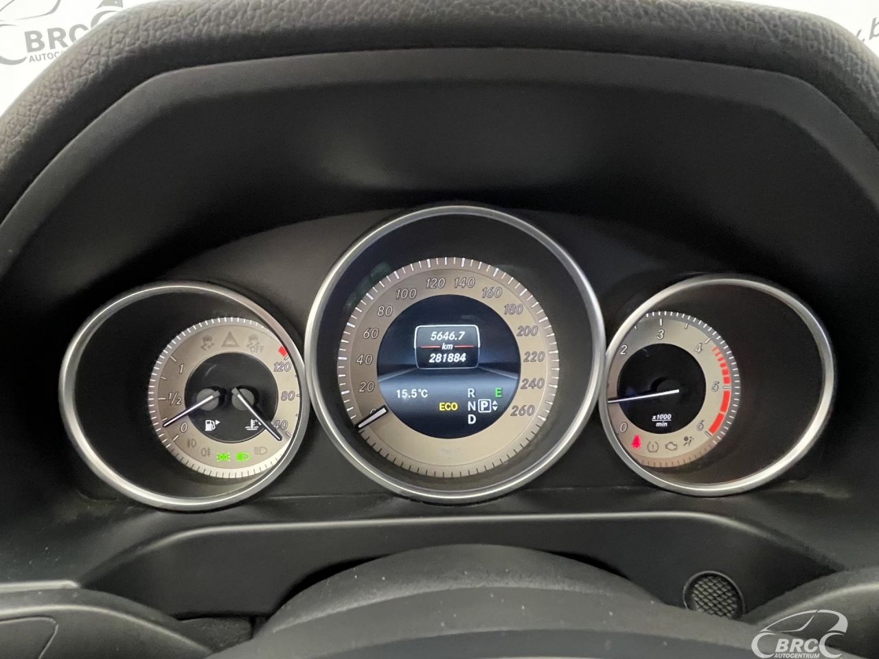 Mercedes-Benz E200 | 31