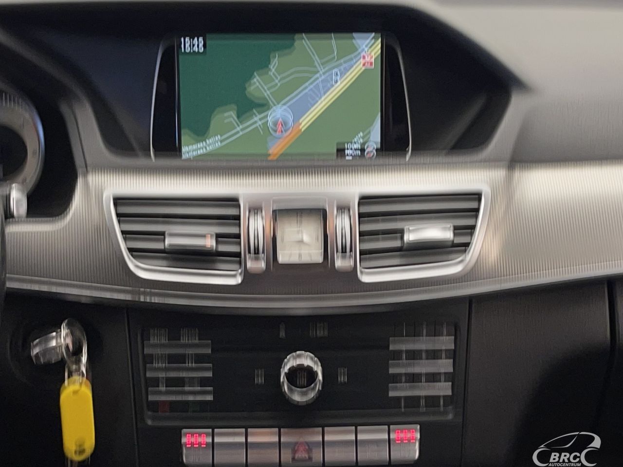 Mercedes-Benz E200 | 14