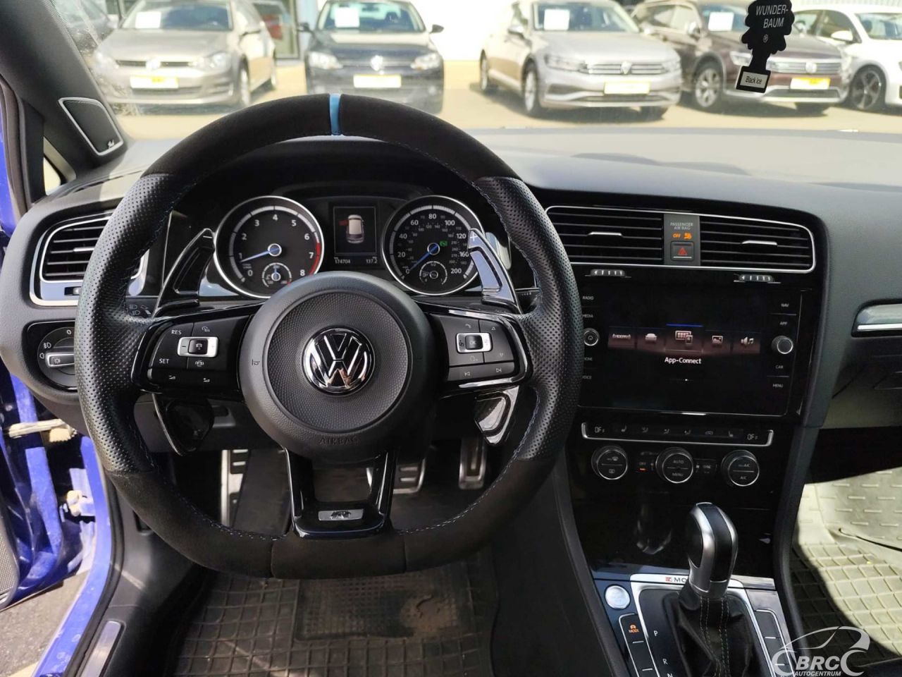 Volkswagen Golf | 10