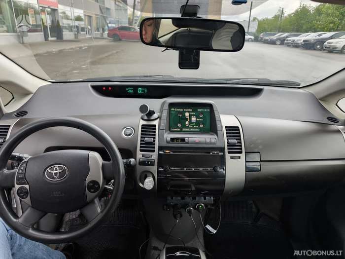 Toyota Prius | 10