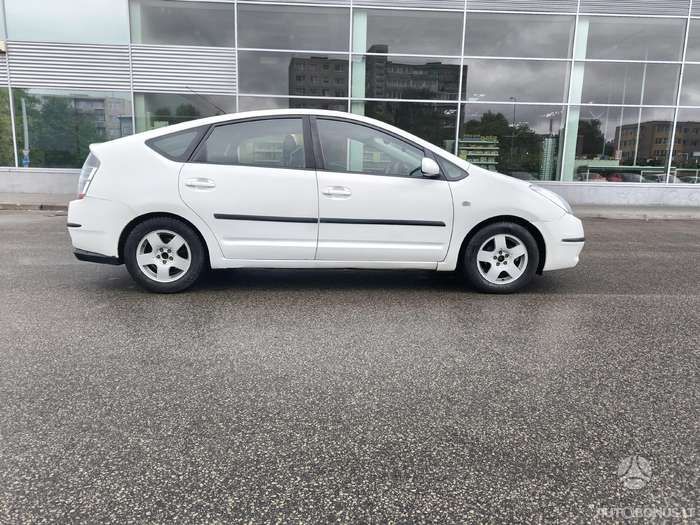 Toyota Prius | 5