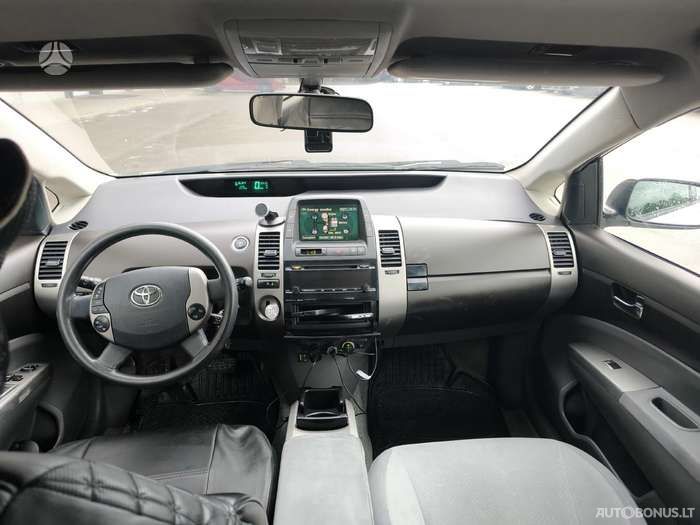 Toyota Prius | 7