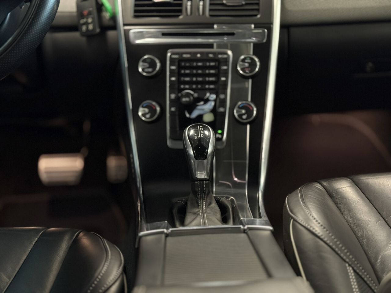 Volvo XC60 | 24