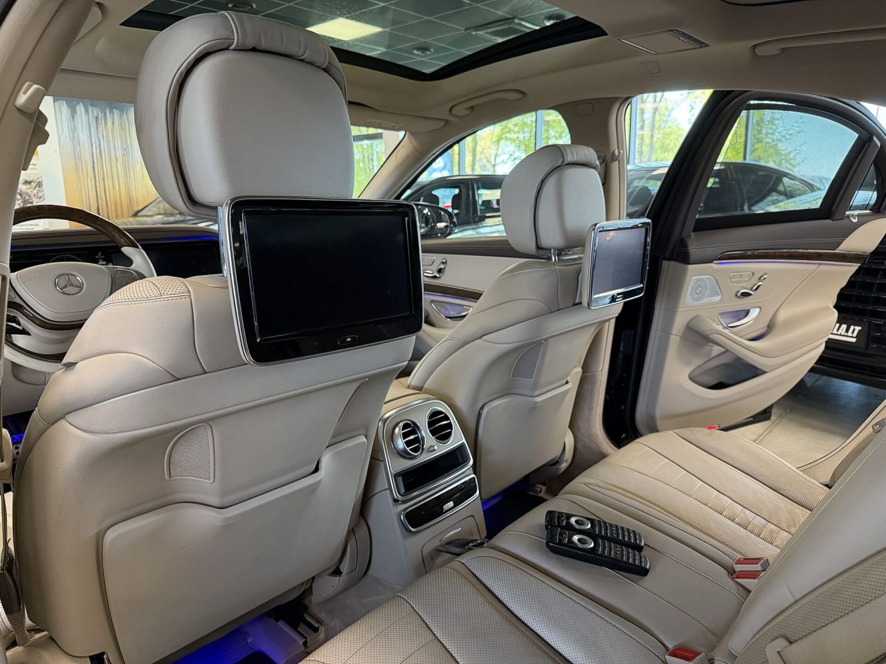 Mercedes-Benz S350 | 12