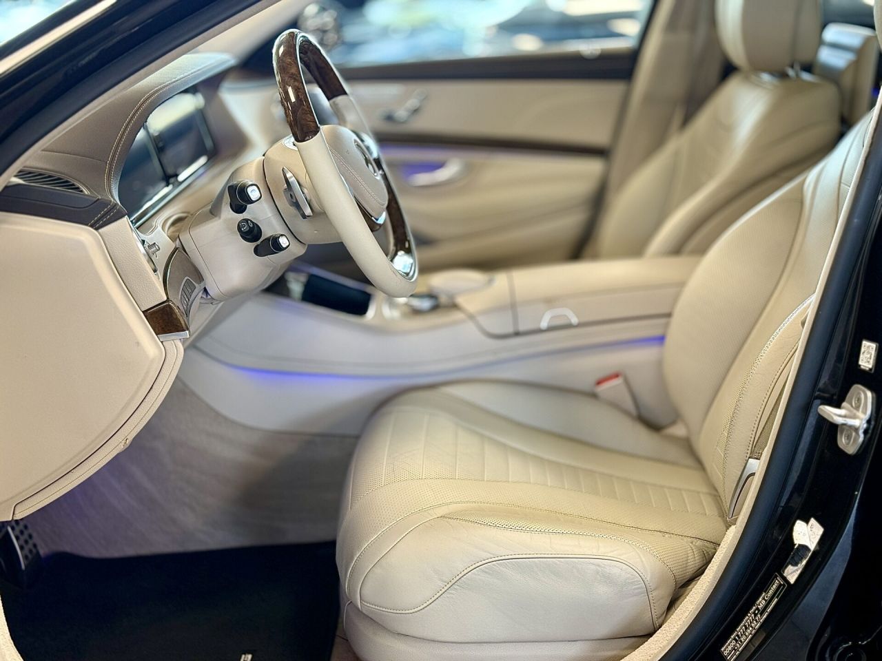 Mercedes-Benz S350 | 29