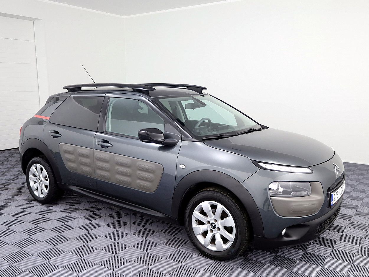 Citroen C4, 1.6 l., hatchback