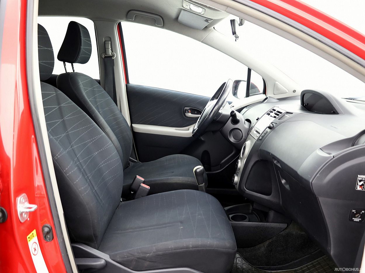 Toyota Yaris | 5