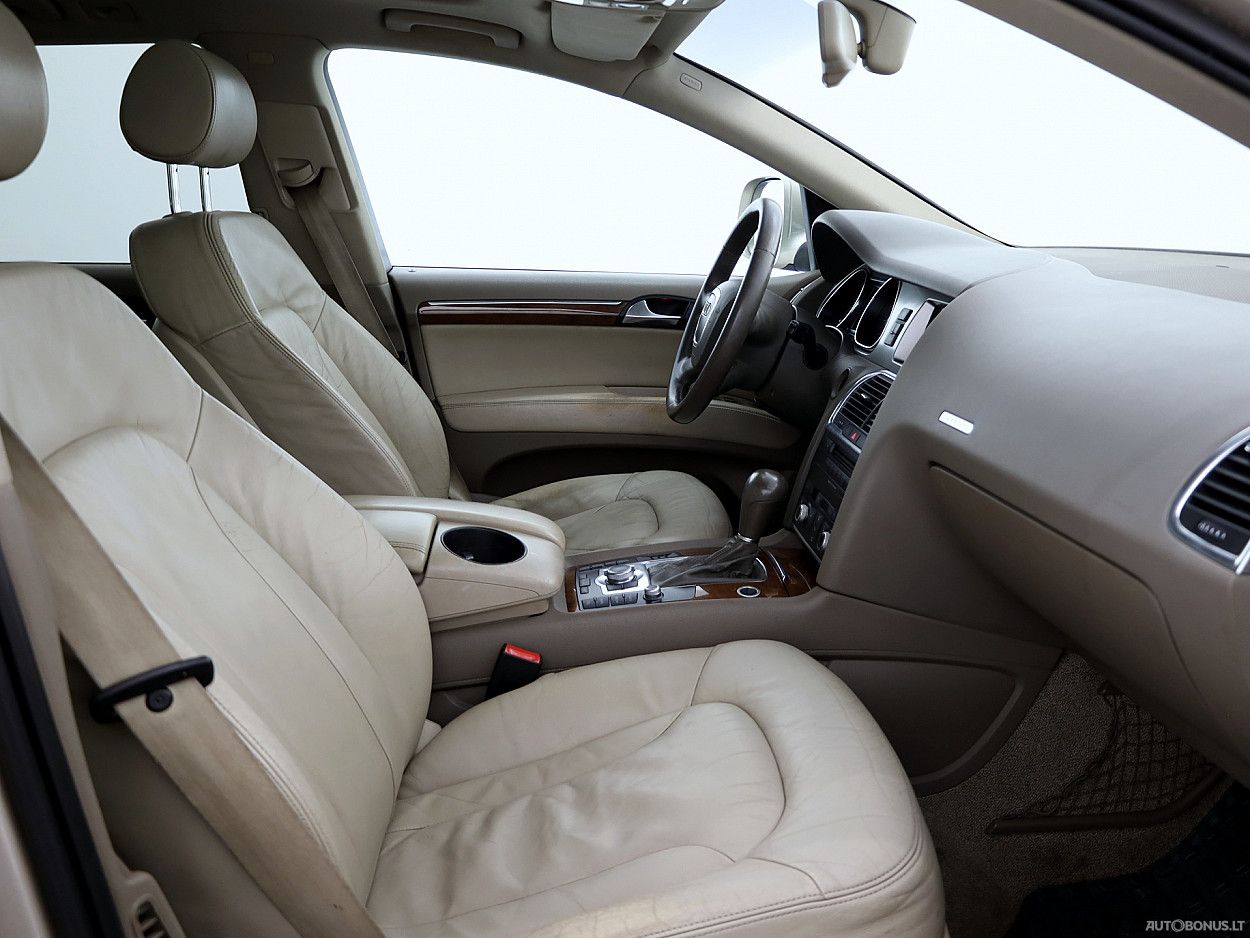 Audi Q7 | 5