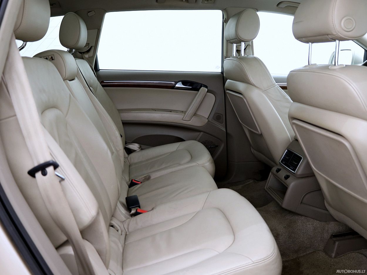 Audi Q7 | 6
