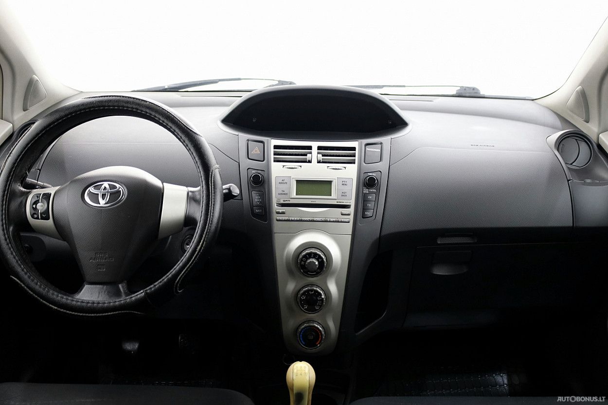 Toyota Yaris | 4
