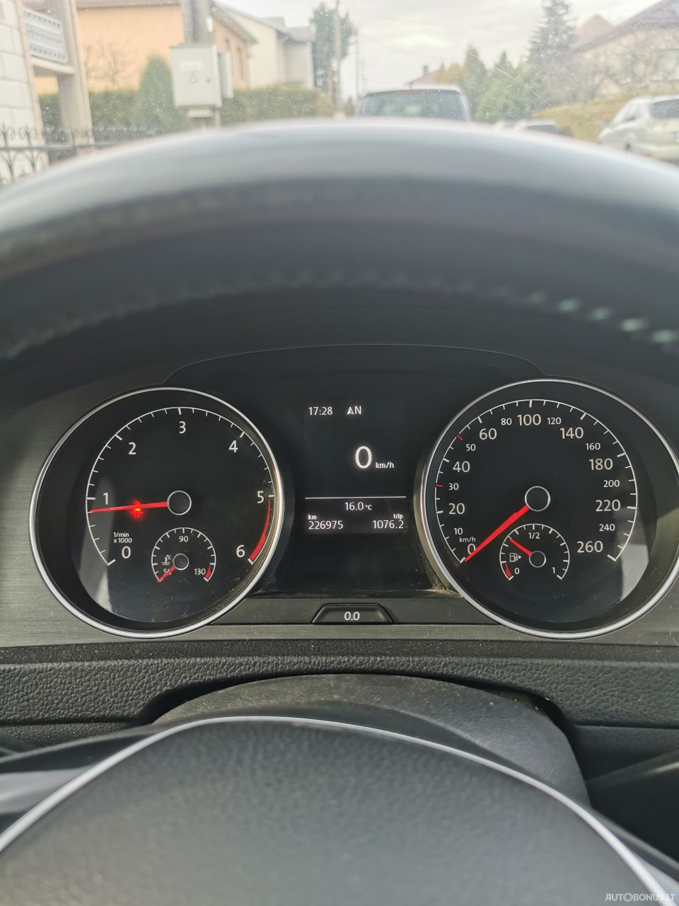 Volkswagen Golf | 3