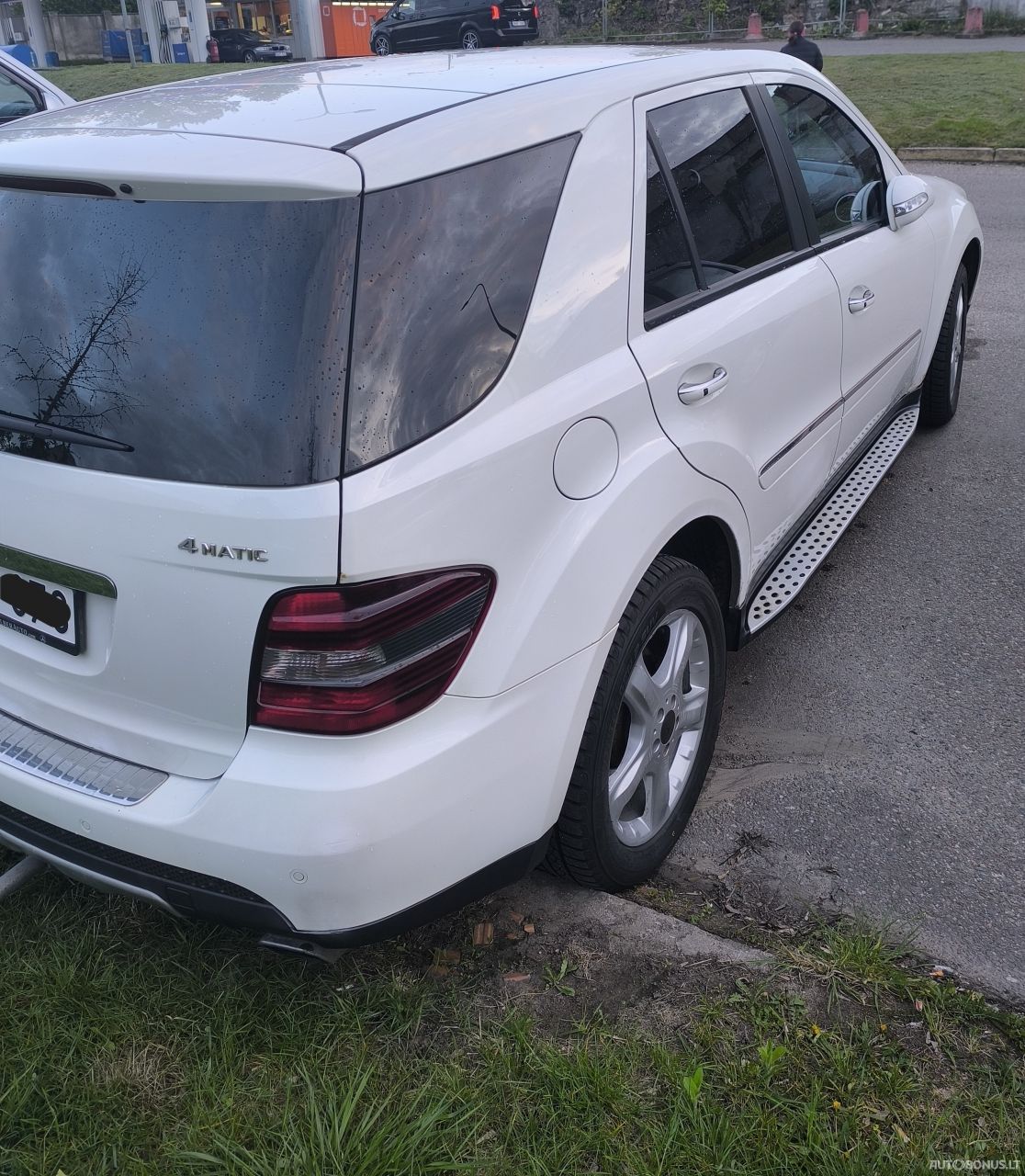 Mercedes-Benz ML320 | 5