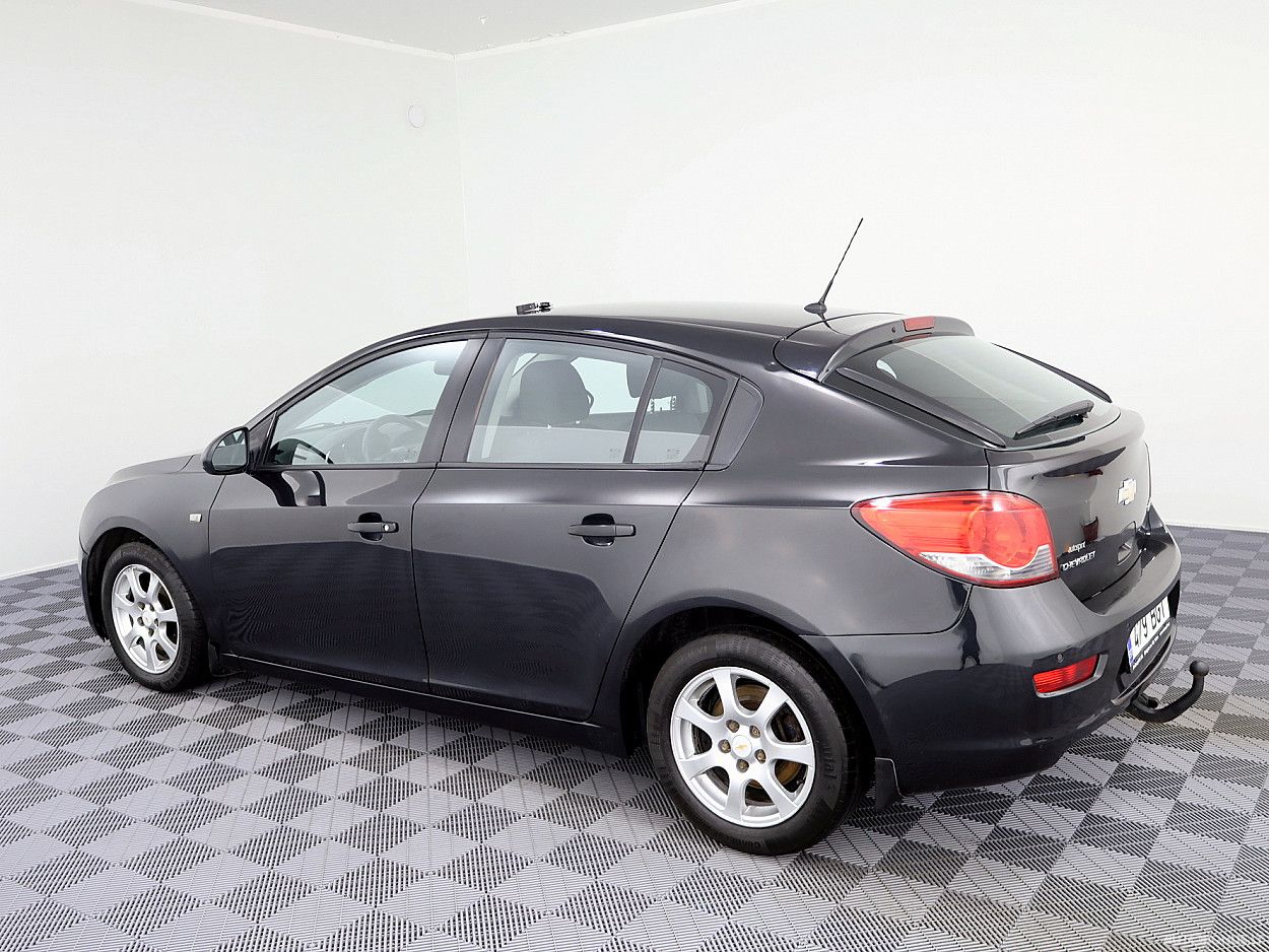 Chevrolet Cruze | 3