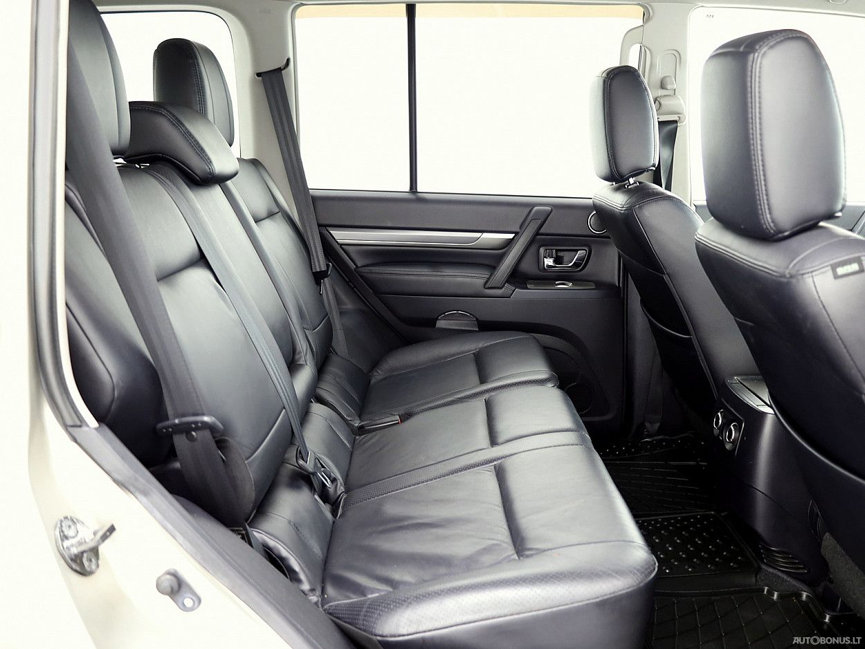 Mitsubishi Pajero | 6