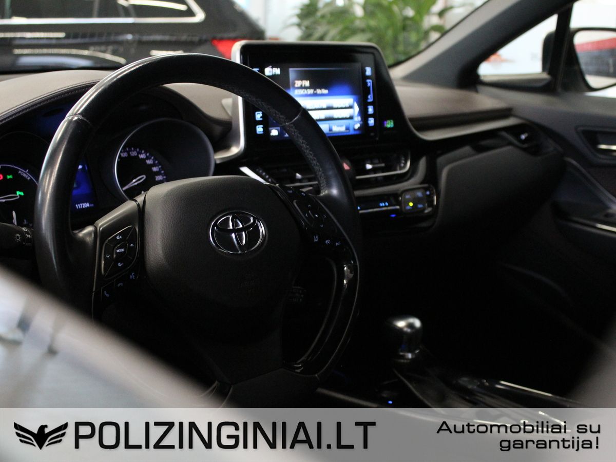 Toyota C-HR | 11