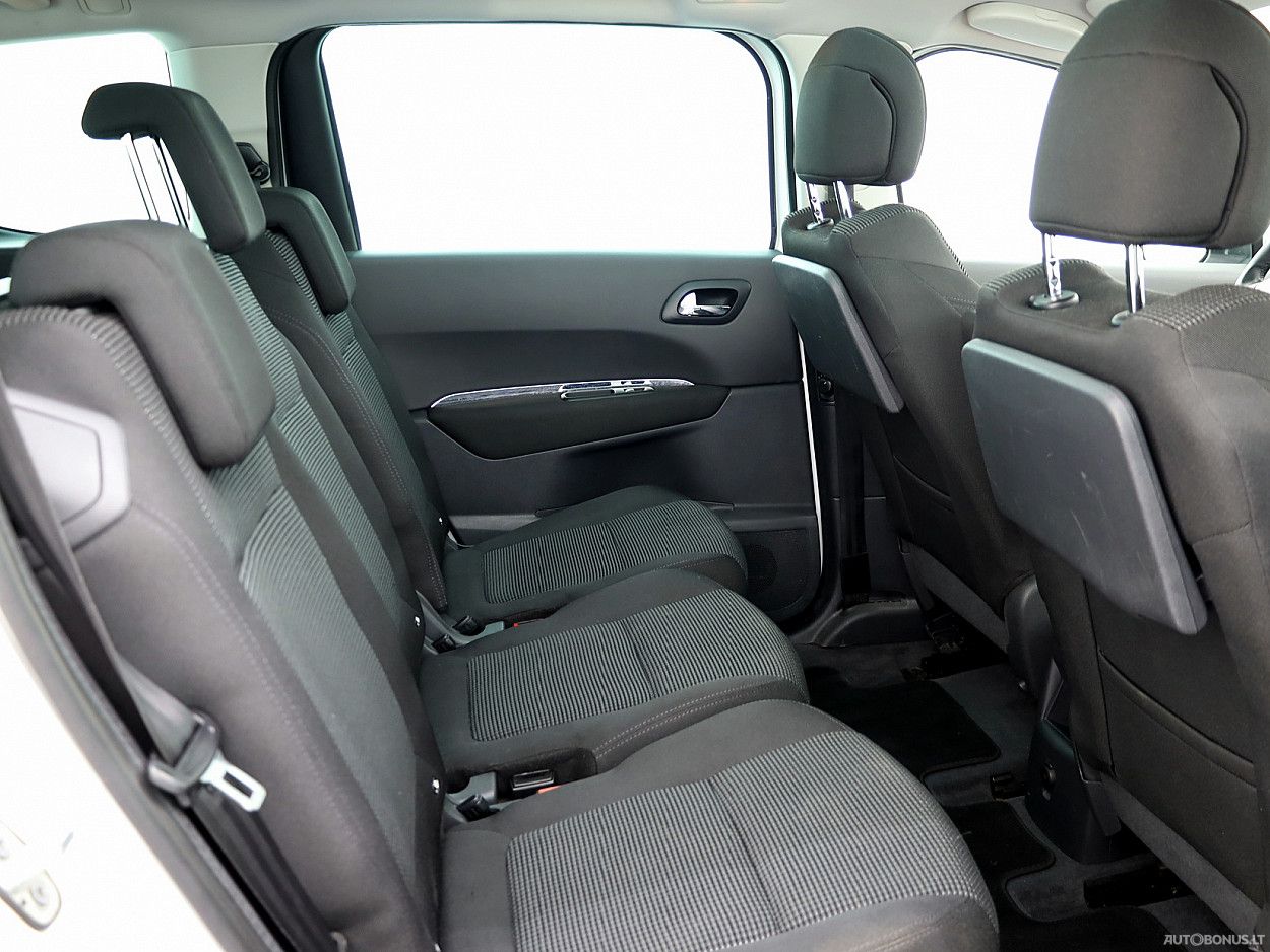 Peugeot 5008 | 6