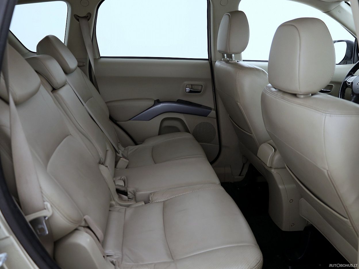 Mitsubishi Outlander | 6