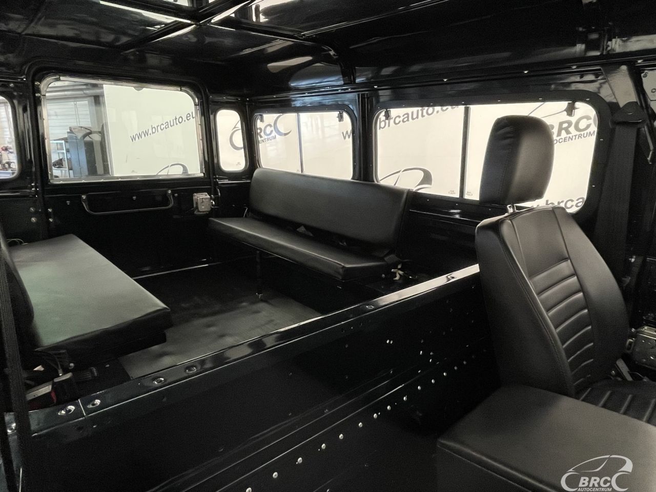 Land Rover Defender | 8