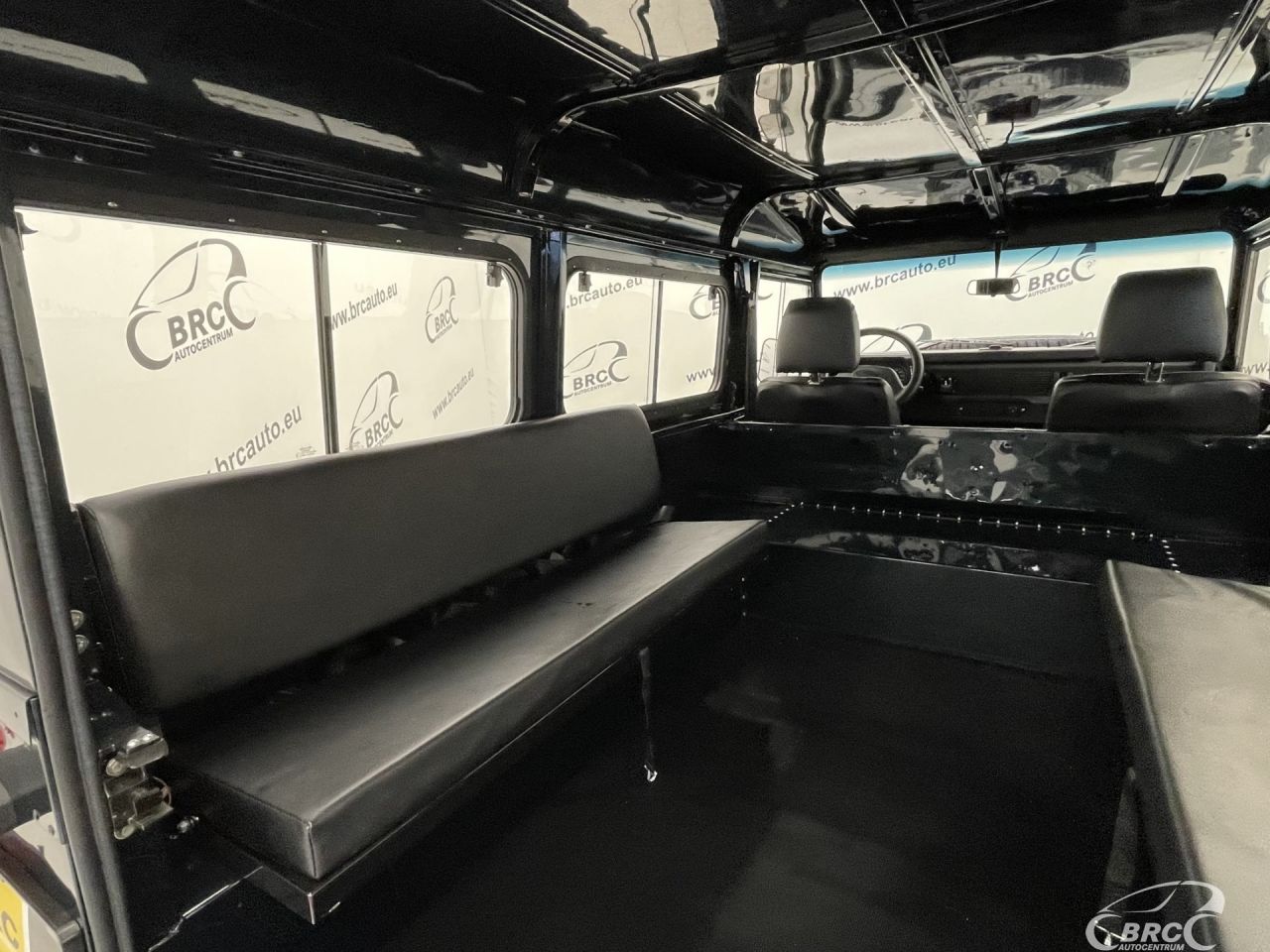 Land Rover Defender | 13