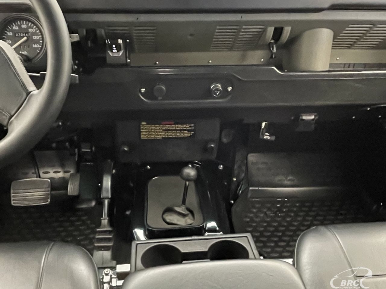 Land Rover Defender | 10