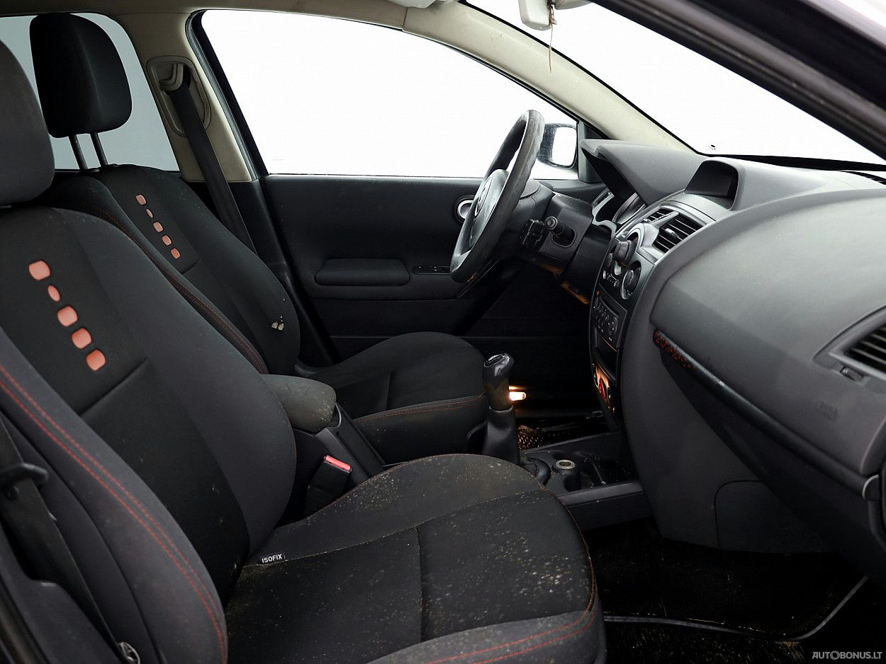 Renault Megane | 5